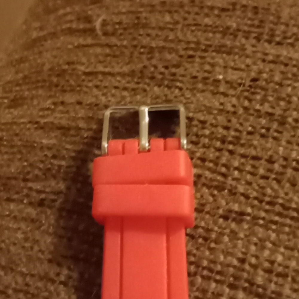 Like new Geneva Watch - Picture 3 of 4
